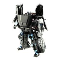 Робот-трансформер Alteration Man Dodge на подложке