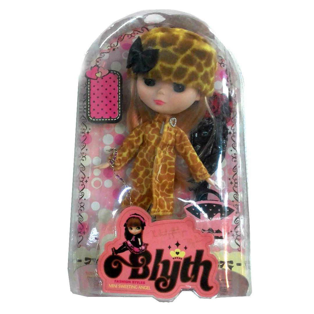 Кукла Blyth в пальто и шапке, 22 см