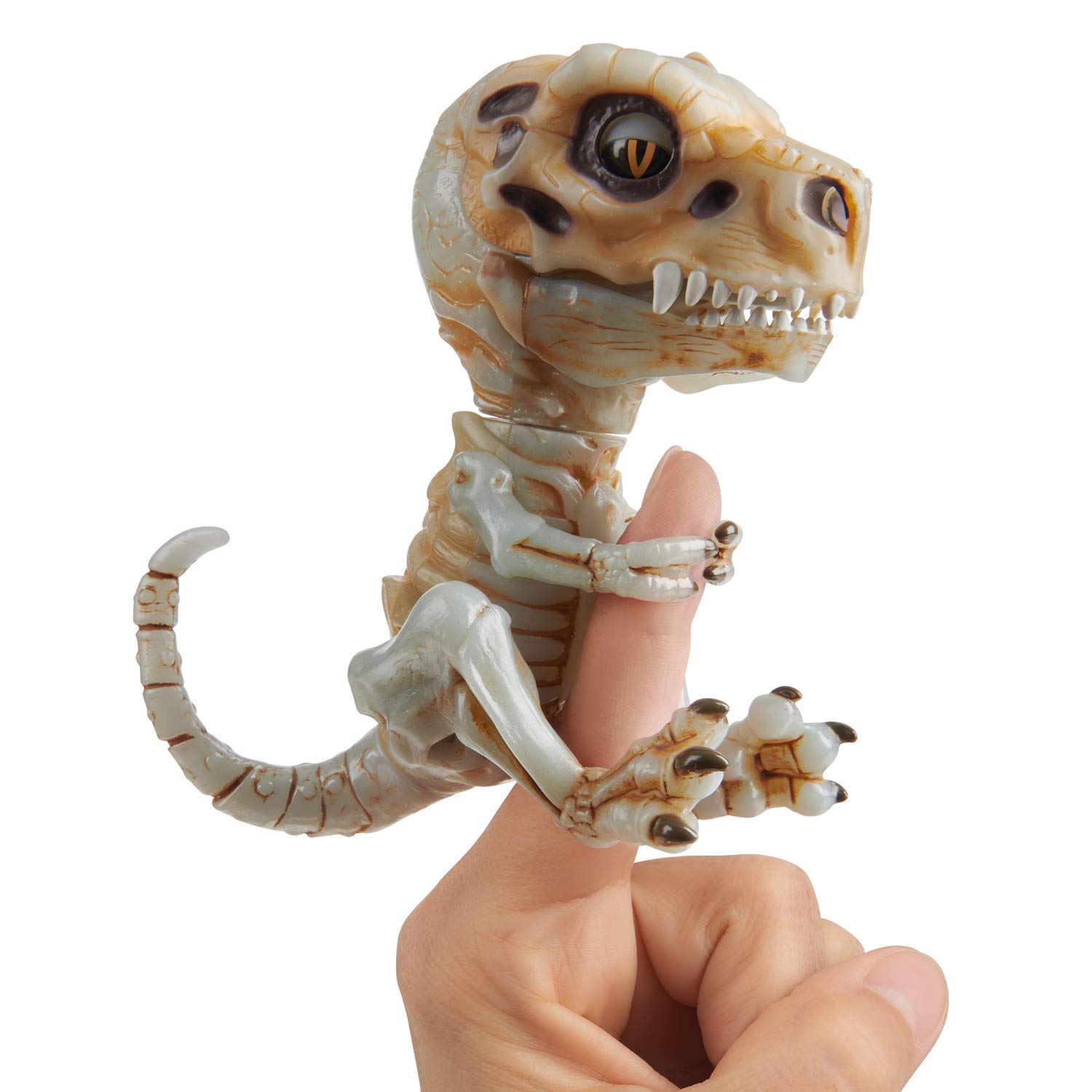 Интерактивная игрушка Fingerlings - Скелетон Дум