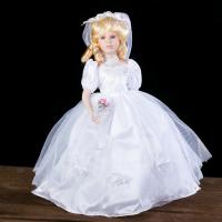 Кукла коллекционная "Невеста Есения с букетом", 40 см