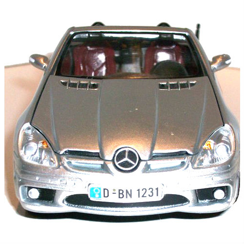 Коллекционная модель Mercedes Benz SLK55 АMG, 1:24, серебристая