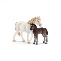 Набор фигурок "На ферме" - Кобыла пони и жеребенок