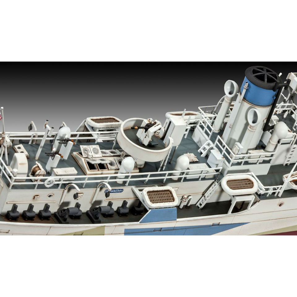 Сборная модель Flower Class Corvette - HMCS Snowberry, 1:144